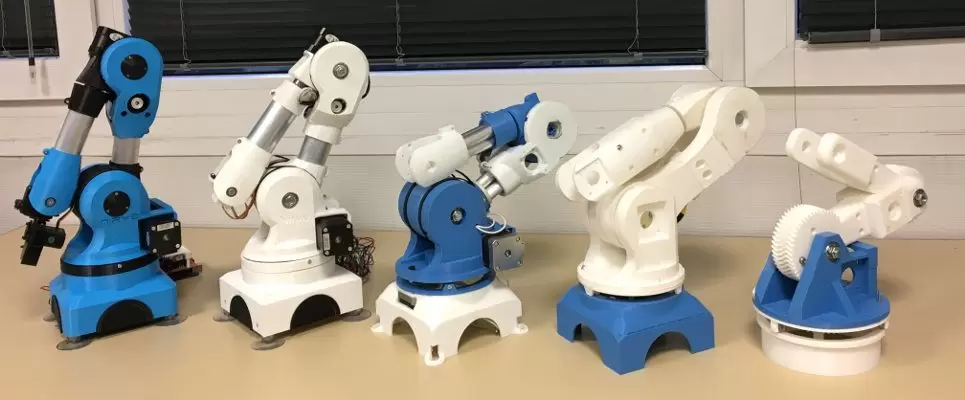 Evolution of Niryo One prototypes in 5 steps