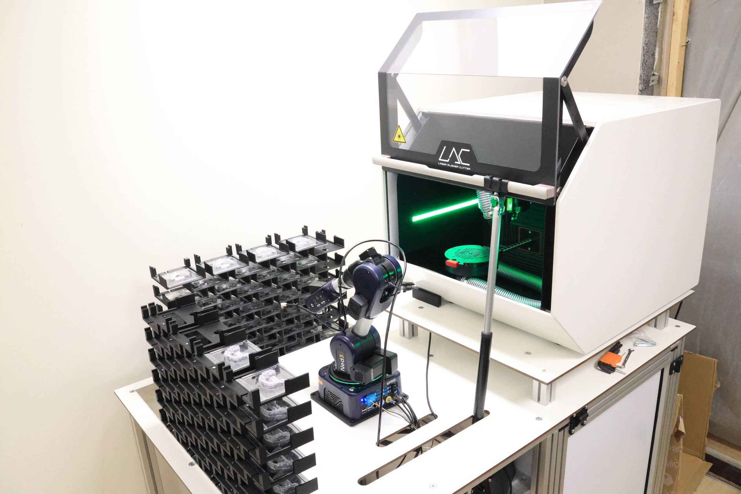 Vom Prototypen zur Produktion: Schritt für Schritt einen kollaborativen Roboter integrieren